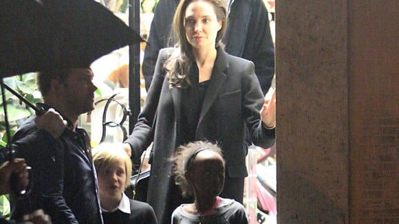 Angelina Jolie : Shopping avec ses filles avant de rencontrer le pape François