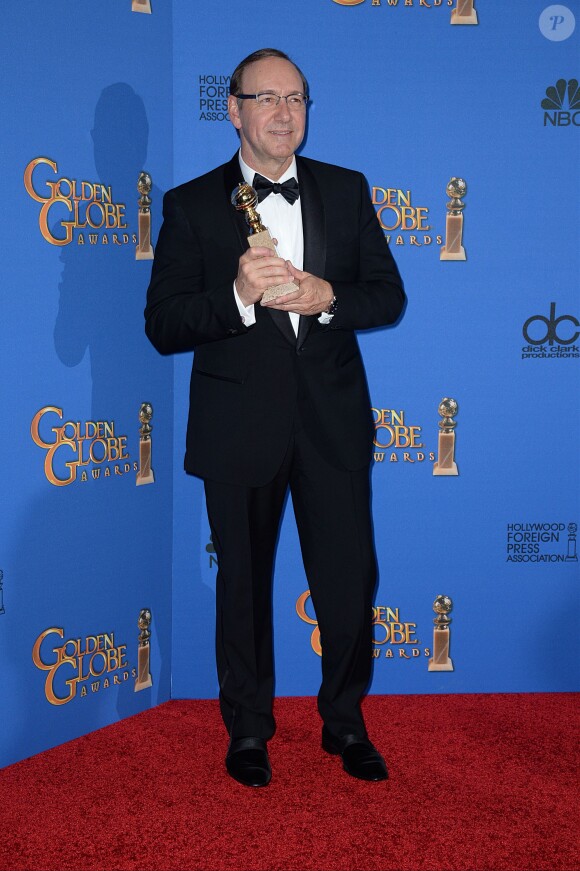 Kevin Spacey a remporté le prix du meilleur acteur dans une série dramatique pour "House of Cards", aux Golden Globe Awards au Bervely Hilton à Los Angeles, le 11 janvier 2015.