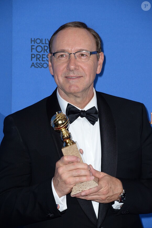 Kevin Spacey a remporté le prix du meilleur acteur dans une série dramatique pour "House of Cards", aux Golden Globe Awards au Bervely Hilton à Los Angeles, le 11 janvier 2015.