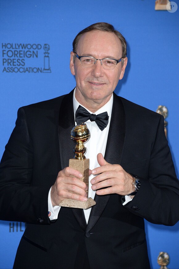 Kevin Spacey a remporté le prix du meilleur acteur dans une série dramatique pour "House of Cards", aux Golden Globe Awards au Bervely Hilton à Los Angeles, le 11 janvier 2015.