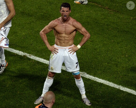 Cristiano Ronaldo marque en finale de la Ligue des champions contre l'Atletico Madrid (4-1) le 24 mai 2014 à Lisbonne.