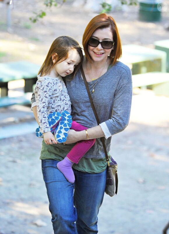 Alyson Hannigan et sa fille Keeva à Los Angeles dans un parc le 15 janvier dernier