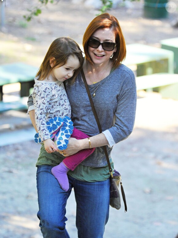 Alyson Hannigan et sa fille Keeva à Los Angeles dans un parc le 15 janvier 2015  