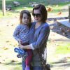 Alyson Hannigan et sa fille Keeva à Los Angeles dans un parc le 15 janvier 2015  