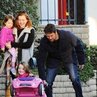 Alyson Hannigan : Maman comblée et euphorique avec ses filles et son mari