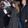 Jennifer Lopez (qui a changé de tenue) arrive sur le plateau de l'émission "The Daily Show with Jon Stewart" à New York, le 20 janvier 2015.  