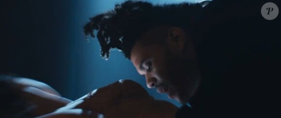 The Weeknd envoûté dans le clip d'Earned It, extrait de la bande-originale de Fifty Shades of Grey. (capture d'écran)