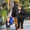 Reese Witherspoon et son fils Tennessee James Toth sont allés prendre des boissons à emporter au Starbucks à Santa Monica, le 22 janvier 2015.