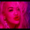 Rita Ora très sexy dans le clip Doing it de Charli XCX