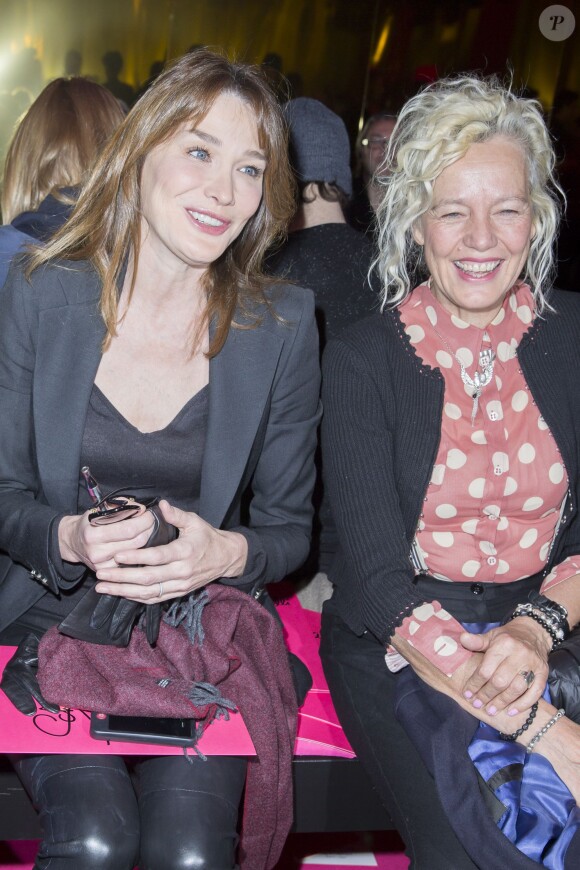 Carla Bruni-Sarkozy et Ellen von Unwerth - People au défilé de mode Schiaparelli collection Haute Couture printemps-été 2015/2016 à Paris le 26 janvier 2015.