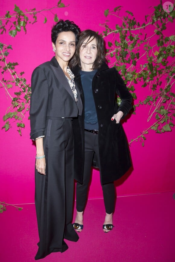Farida Khelfa et Valérie Lemercier - People au défilé de mode Schiaparelli collection Haute Couture printemps-été 2015/2016 à Paris le 26 janvier 2015.