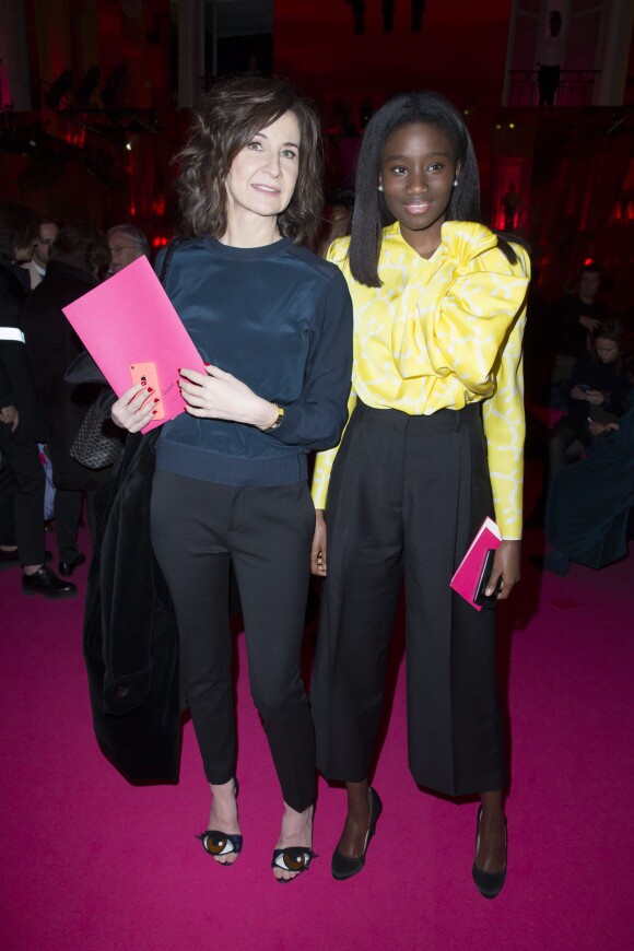 Valérie Lemercier et Karidja Touré - People au défilé de mode Schiaparelli collection Haute Couture printemps-été 2015/2016 à Paris le 26 janvier 2015.