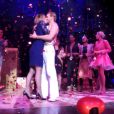 Simon Heulle, gagnant de  La France a un incroyable talent , demande en mariage sa compagne à la fin du spectacle  Love Circus . Janvier 2015.