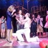 Simon Heulle, gagnant de La France a un incroyable talent l'année dernière demande en fiançailles sa compagne à la fin du spectacle Love Circus. Janvier 2015.