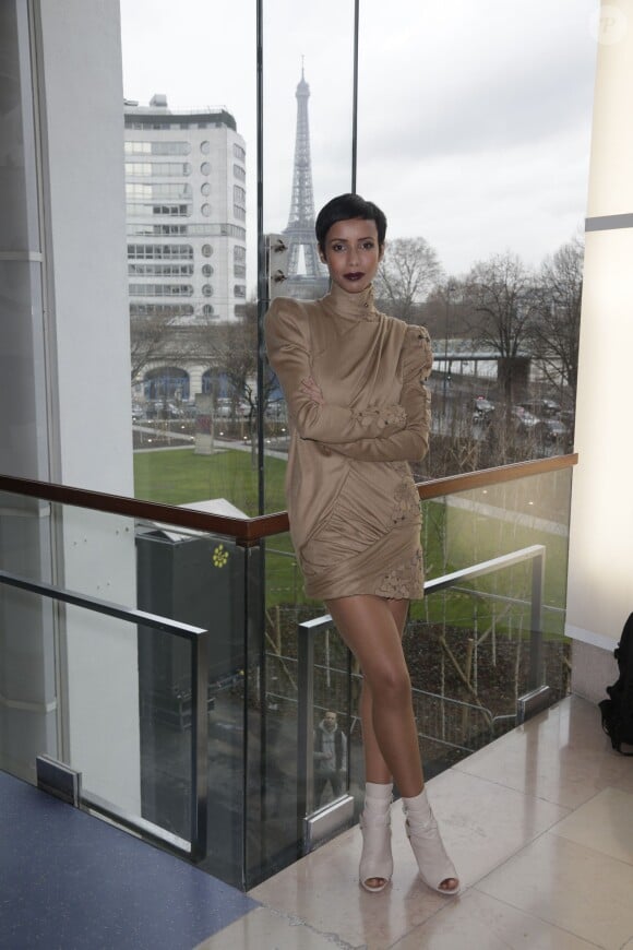 Sonia Rolland assiste au défilé Stéphane Rolland haute couture printemps-été 2015 à La Maison de la Radio. Paris, le 27 janvier 2015.