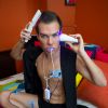Le brésilien Rodrigo Alves âgé de seulement 31 ans a déjà subi plus d'une trentaine d'opérations de chirurgie esthétique. De nombreux actes médicaux qui ont failli lui coûter la vie puisqu'il est déjà resté paralysé et incapable de se nourrir ou de se laver. Toutefois il jure pour l'instant de ne jamais s'arrêter.