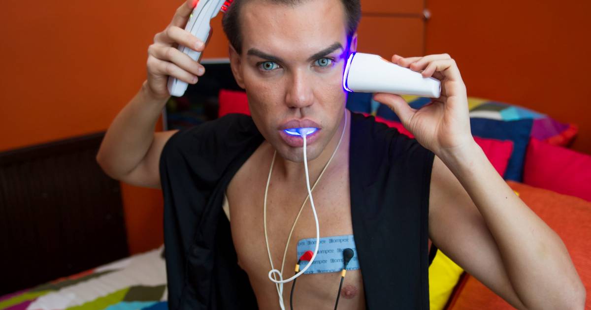 Rodrigo Alves Plus de 30 opérations en 10 ans pour devenir un Ken humain Purepeople Rodrigo Alves Plus de 30 opérations en 10 ans pour devenir un Ken humain Purepeople