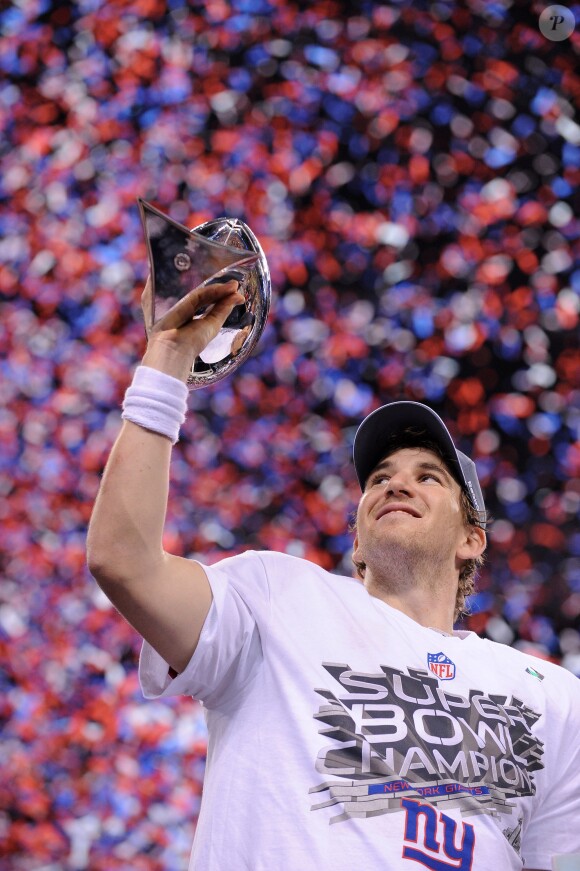 Eli Manning et les New York Giants lors du Super Bowl XLVI à Indianapolis, le 5 février 2012, remporté aux dépens des New England Patriots