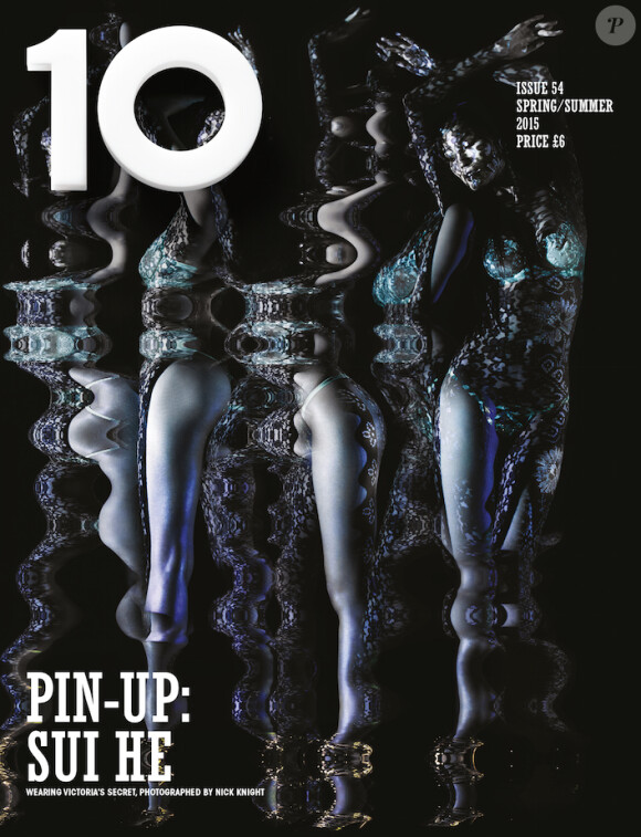 Sui He habillée de lingerie Victoria's Secret en couverture du nouveau numéro de 10. Photo par Nick Knight.