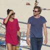Exclusif - Simon Baker et sa femme Rebecca Rigg se promènent sur la plage de Bondi Beach le 22 janvier 2015, à Sydney, en Australie, avant de dîner sans leurs trois enfants au restaurant Icebergs Dining Room.