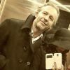 Jean-Michel Maire et Farah posent pour un selfie. Le couple a donc renoué et Farah continue de préserver son anonymat. Le 30 janvier 2015.