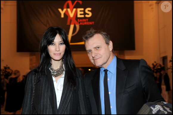 Jean-Charles de Castelbajac et Mareva Galanter au vernissage de l'exposition Yves Saint Laurent au Petit Palais à Paris le 10 mars 2010. 
