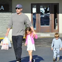 Ben Affleck : Détendu avec ses enfants, il défend les Patriots accusés de triche