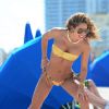 Jennifer Nicole Lee, la reine du fitness, profite de la belle journée à Miami pour s'entraîner, le 31 janvier 2015.