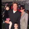 Bruce Jenner avec son épouse Kris et leurs filles Kendall et Kylie au cinéma El Capitan de Hollywood le 8 décembre 2000