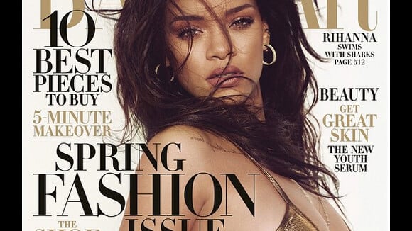 Rihanna : Sexy nageuse, elle flirte avec un requin pour Harper's Bazaar