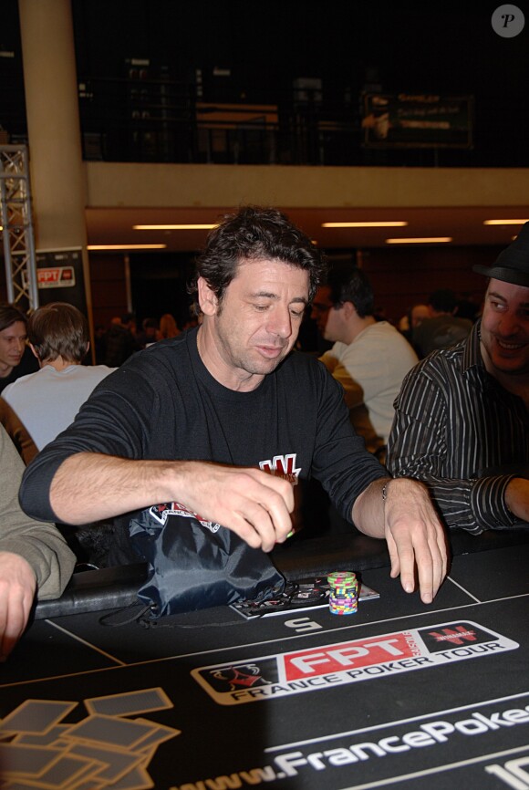 Patrick Bruel lors du 6e France Poker Tour au Carrousel du Louvre à Paris, le 5 février 2011