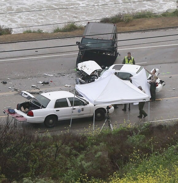 Photo de l'accident de voiture causé par Bruce Jenner à Malibu le 7 février 2015. L'accident implique quatre voitures et a fait un mort et plusieurs blessés.
