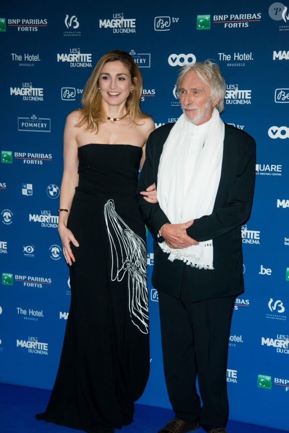 Julie Gayet et Pierre Richard (Magritte d'Honneur) - Cérémonie des Magritte du cinéma à Bruxelles le 7 février 2015