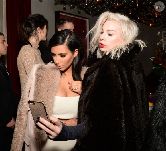 Kim Kardashian et Joyce Bonelli assistent à la soirée de lancement de l'agence Command Entertainment Group. New York, le 10 février 2015.