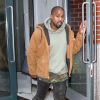 Kanye West à la sortie de son appartement à SoHo. New York, le 10 février 2015.