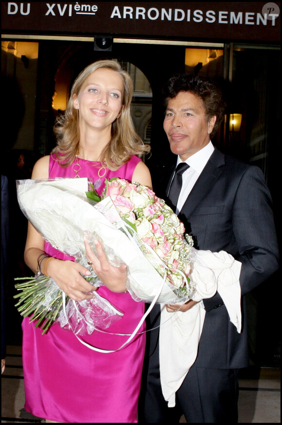Igor Bodganov et sa femme Amélie Bourbon parme à leur mariage à Paris. Le 1er octobre 2009.