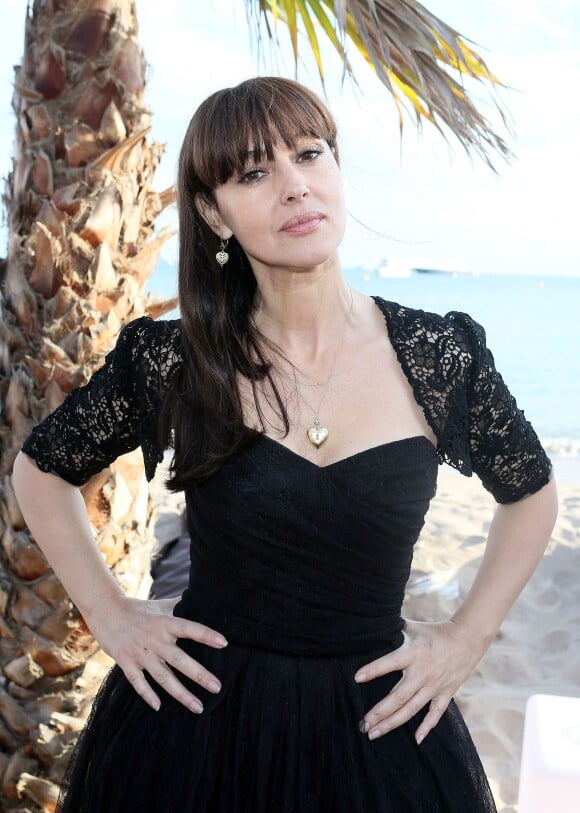 Exclusif - Rencontre avec Monica Bellucci sur la plage Magnum à l'occasion du 67e festival de Cannes à à Cannes le 18 mai 2014.