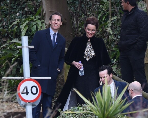 Tobias Menzies et Andrew Scott - Arrivée des invités au mariage de Benedict Cumberbatch et Sophie Hunter en l'église St. Peter and St. Paul à Mottistone sur l'île de Wight, le 14 février 2015.