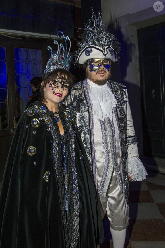 Exclusif - Le chanteur Zucchero et sa jolie compagne Francesca Mozer - Ballet du Doge "Cupidon au pays des merveilles" à l'occasion du Carnaval de Venise le 14 février 2015.