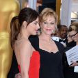  Melanie Griffith et sa fille Dakota Johnson - 87e c&eacute;r&eacute;monie des Oscars &agrave; Hollywood, le 22 f&eacute;vrier 2015. 