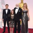  Laura Dern, son p&egrave;re Bruce Dern et les enfants Ellery et Jaya Harper - 87e c&eacute;r&eacute;monie des Oscars &agrave; Hollywood, le 22 f&eacute;vrier 2015. 