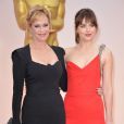  Melanie Griffith et sa fille Dakota, Laura Dern et son p&egrave;re Bruce... les familles se r&eacute;unissent aux Oscars 2015. (Cr&eacute;dit : Abaca TV) 