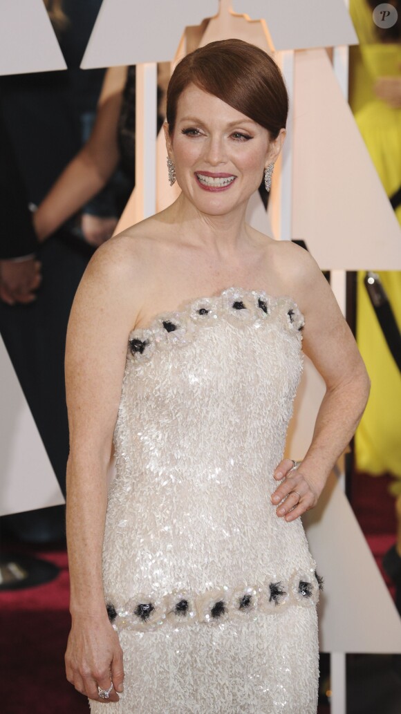Julianne Moore (en Chanel) - 87ème cérémonie des Oscars à Hollywood, le 22 février 2015.