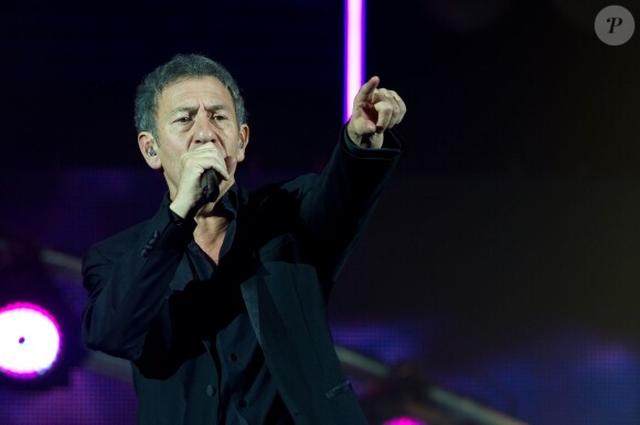 Le chanteur François Feldman - Concert "Stars 80" au Palais omnisports de Paris-Bercy à Paris, le 21 decembre 2013.