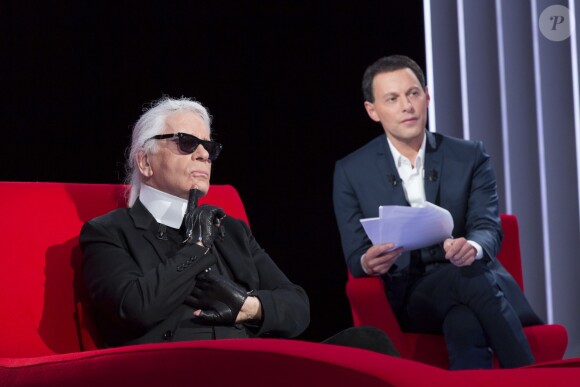Exclusif - Enregistrement de l'émission "Le Divan" présentée par Marc-Olivier Fogiel avec Karl Lagarfeld en invité à Paris le 20 février 2015. L'émission sera diffusée le mardi 24 février sur France 3.  Exclusive - For Germany call for price - Karl Lagerfeld on the taping of the TV show "Le Divan" with Marc-Olivier Fogiel in Paris, France on february 20, 2015.20/02/2015 - Paris