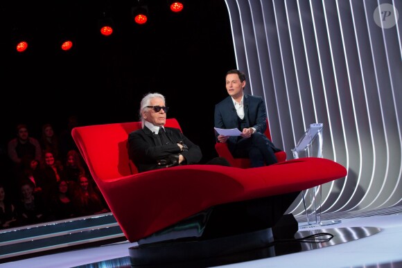 Exclusif - Enregistrement de l'émission "Le Divan" présentée par Marc-Olivier Fogiel avec Karl Lagarfeld en invité à Paris le 20 février 2015. L'émission sera diffusée le mardi 24 février sur France 3.  Exclusive - For Germany call for price - Karl Lagerfeld on the taping of the TV show "Le Divan" with Marc-Olivier Fogiel in Paris, France on february 20, 2015.20/02/2015 - Paris