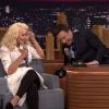 Christina Aguilera imite Britney Spears, Cher et Shakira dans le "Tonight Show" de Jimmy Fallon sur NBC, le 23 février 2015.