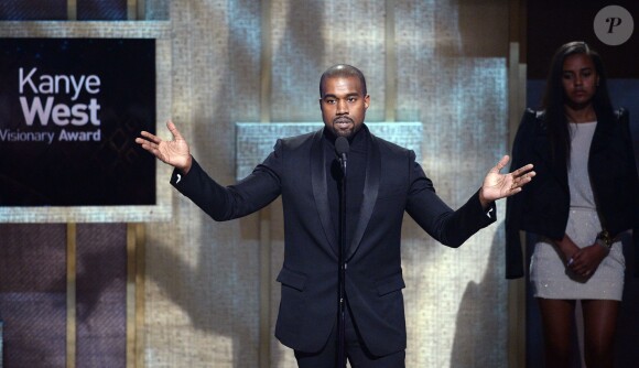 Kanye West reçoit un des cinq prix d'honneur des BET Honors au Warner Theatre. Washington, le 24 janvier 2015.