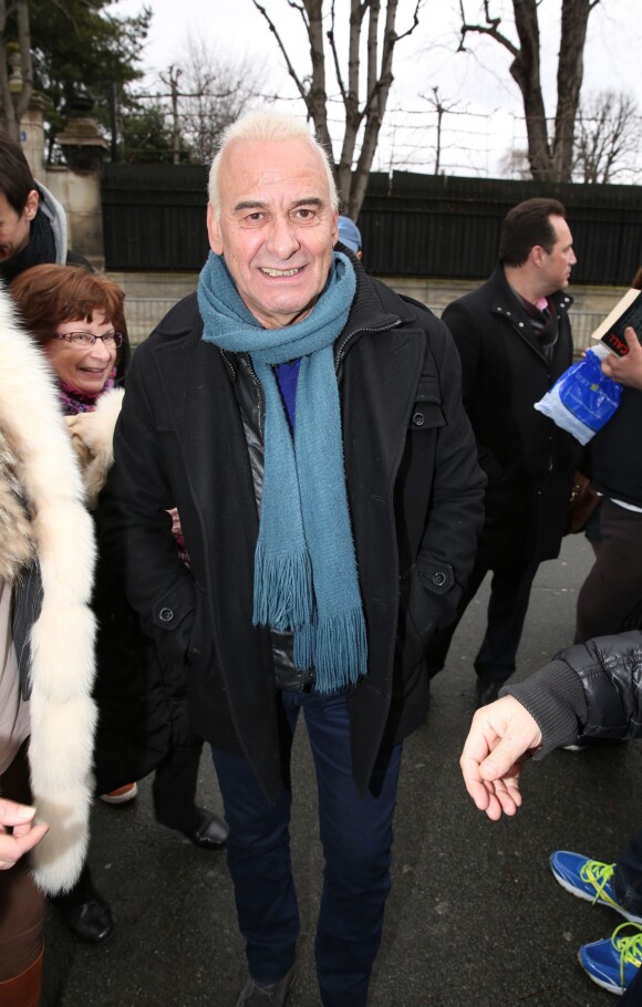 Exclusif - Michel Fugain arrivant à l'enregistrement de l'émission Vivement Dimanche au pavillon Gabriel à Paris, le 25 février 2015.