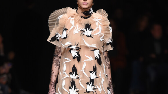 Fashion Week : Kendall Jenner brille sur les podiums de Milan